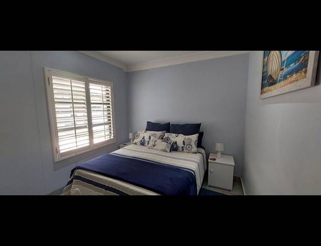 4 BEDROOM APARTMENT FOR SALE IN MARGATE BEACH